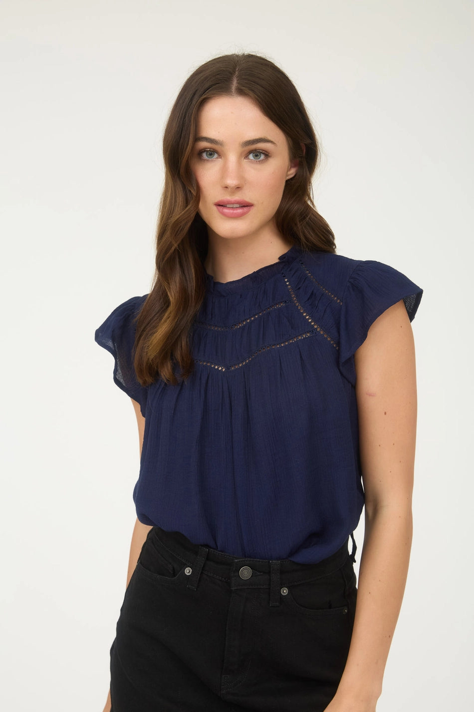 Line Lace Trim Ruffle Detail S/S Blouse