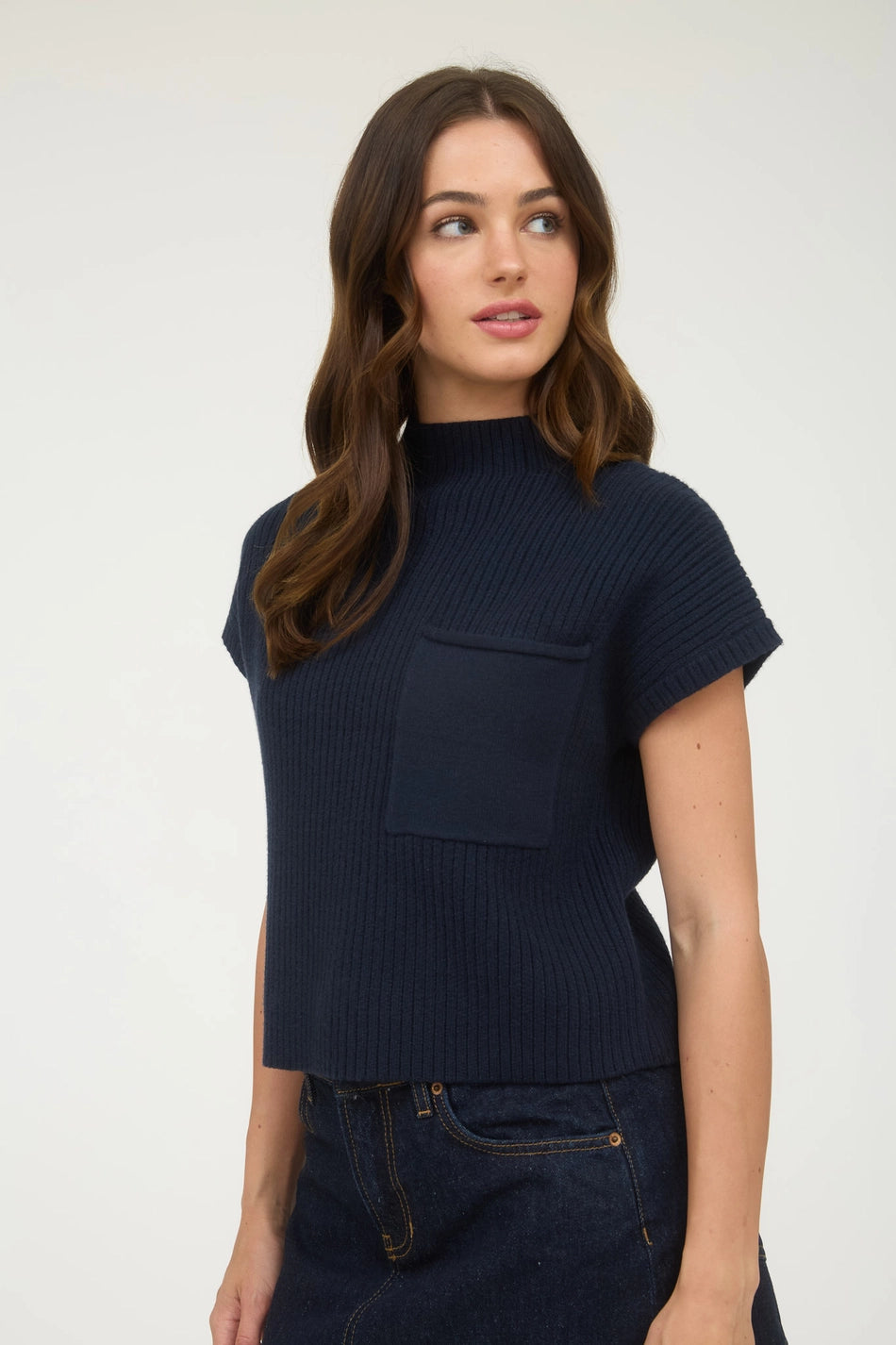 Mock Neck Pocket S/S Knit Top